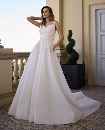 Randy Fenoli Janine LAST CHANCE #0 default Diamond White thumbnail