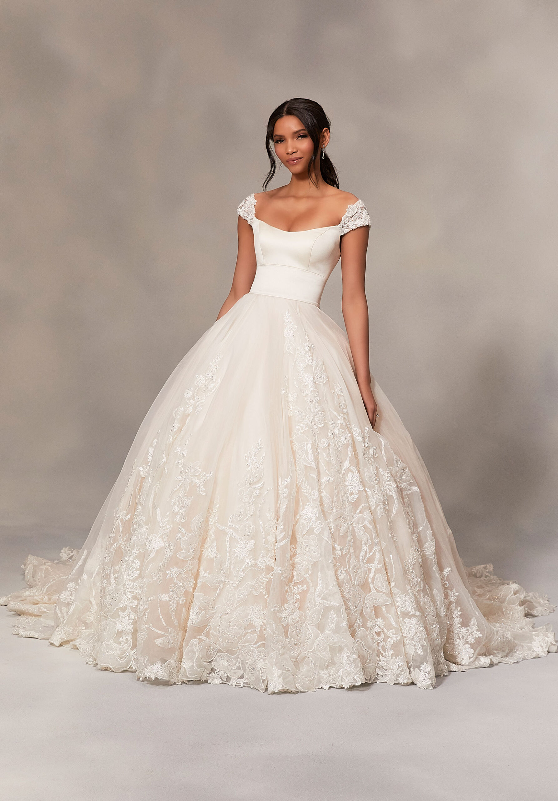 Shop Regal Wedding Dresses - Beauty Meets Majesty - Kleinfeld