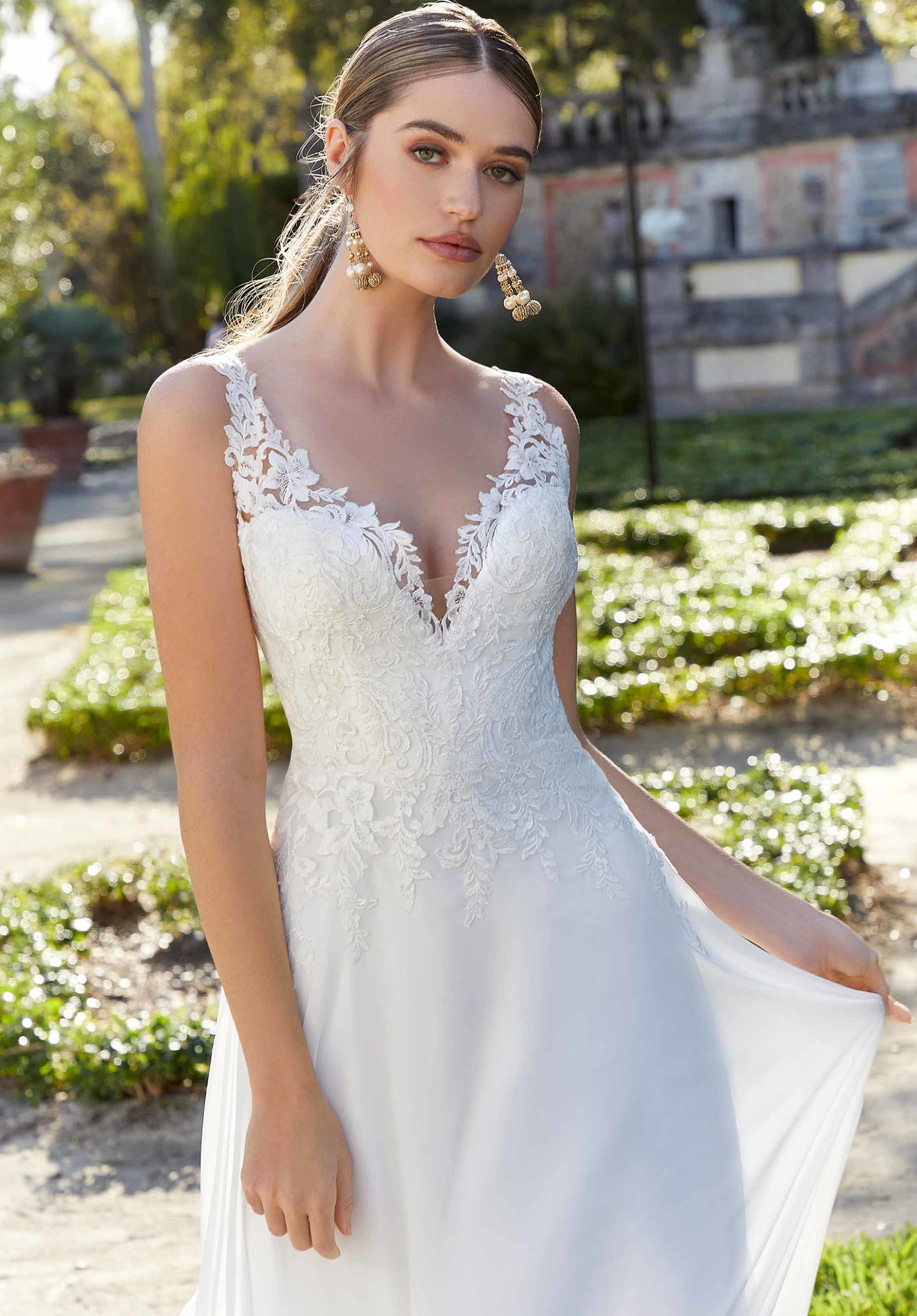 Voyagé Wedding Dress - 6977 Finley