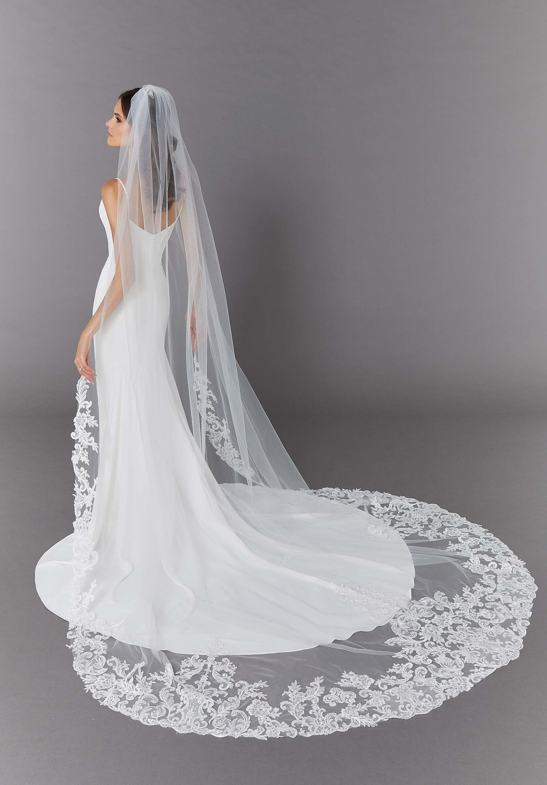 Cascade Lace Cathedral Veil – Hijab Couture Bridal