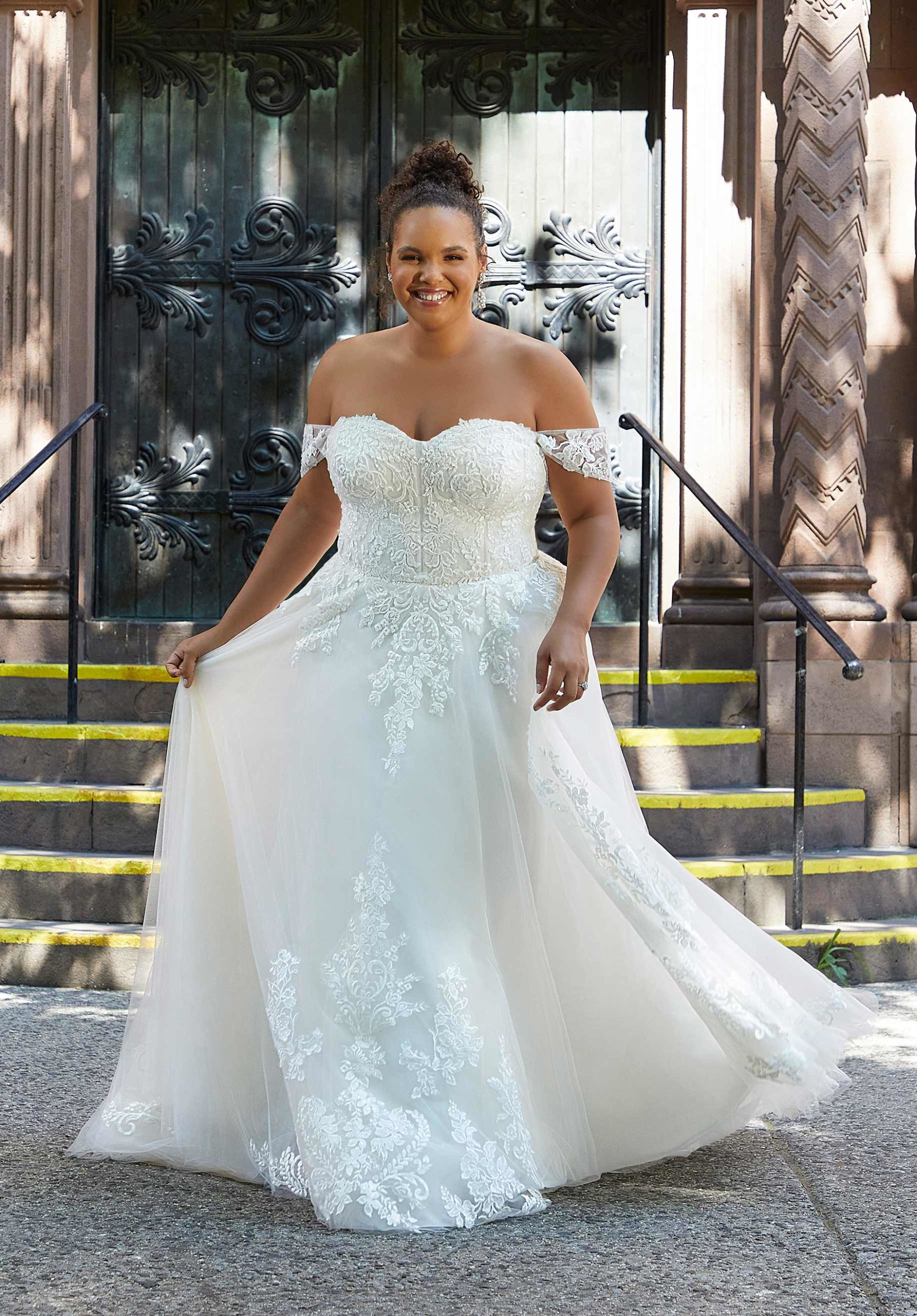 12 MAGICAL Non-Traditional Plus Size Wedding Dress Ideas You'll