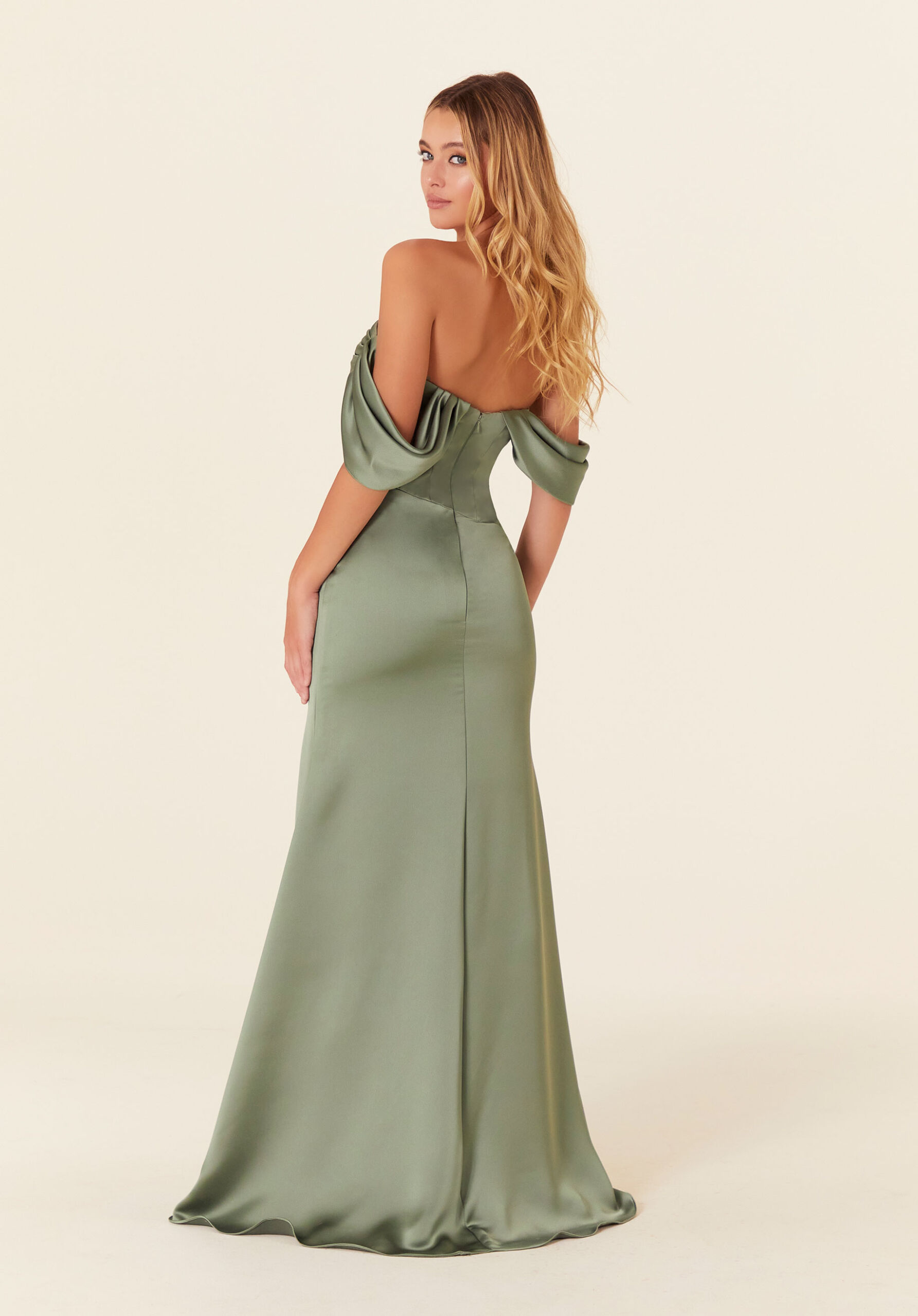 Green Off Shoulder Long Mermaid Bridesmaid Dresses With Side Slit  Sweetheart Neck Wedding Party Dress For